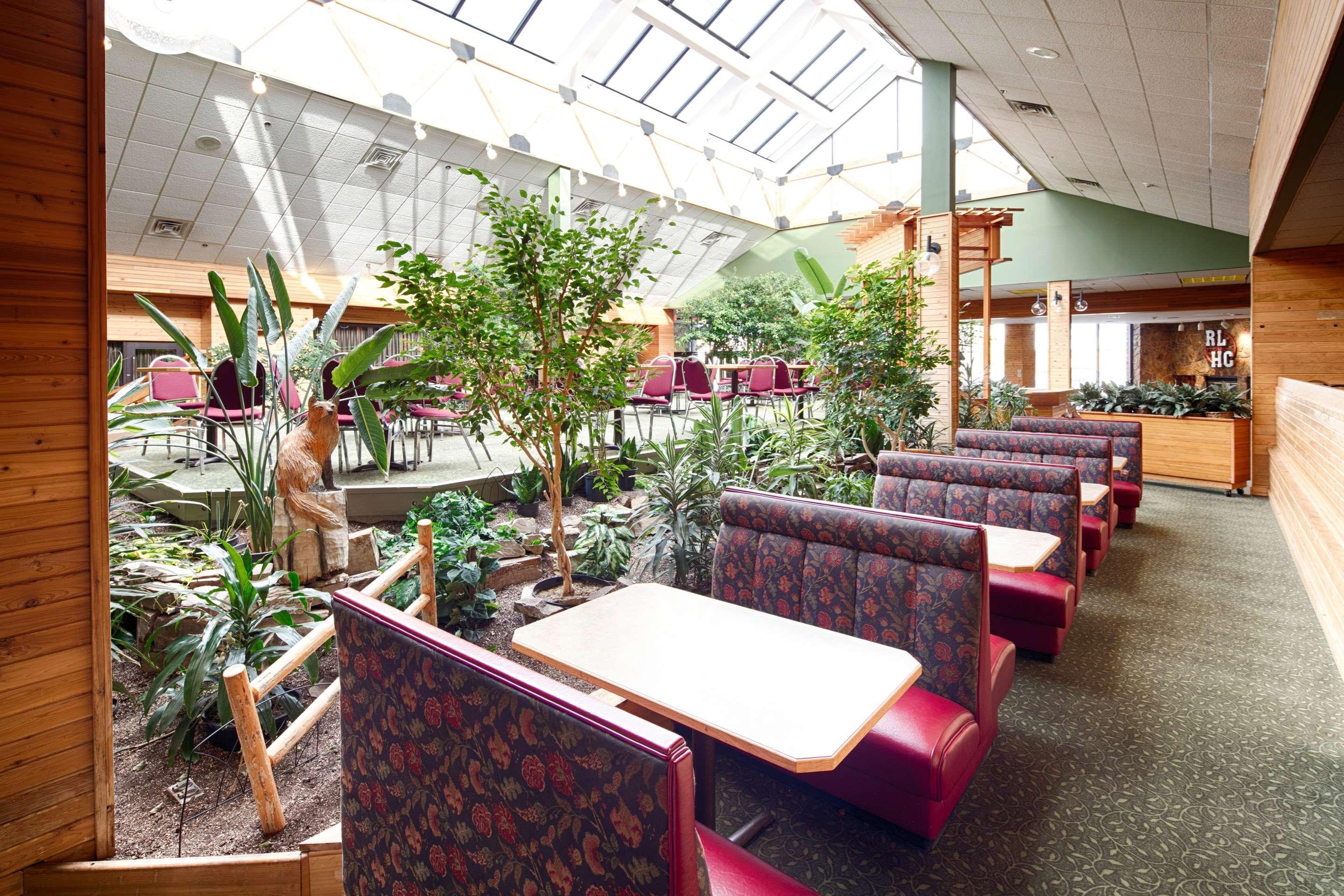 Red Lion Hotel Kalispell Exterior photo